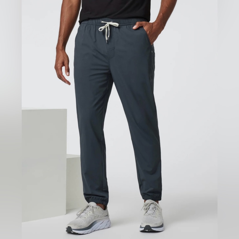 Vuori Men's Charcoal Grey Joggers